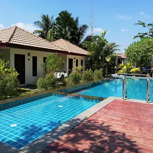 Resort Laemsai, Thalang